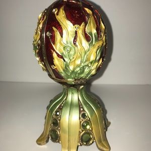 Vintage Decorative Egg Music Box